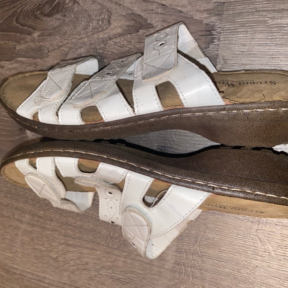 Studio Works comfort sandals white size  7
New! Velcro straps NWOT - Picture 4 of 6
